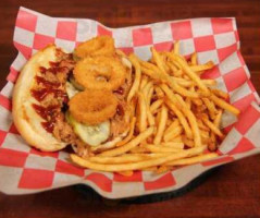 Top Dawg Tavern Summerville food