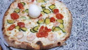 Un Cuore Di Pizza food