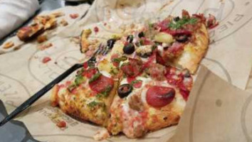 Pieology food