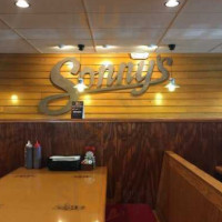 Sonny's Real Pit B-BQ inside