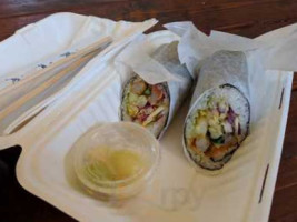 Rollin' Fresh Sushiritos And Poke' Killingsworth food