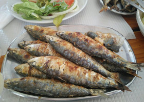 Churrasqueira Mercado de Alvor food