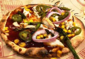 Mod Pizza food