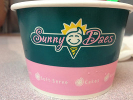 Sunny Daes Of Trumbull food