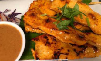 The Phoenix Thai Cuisine food