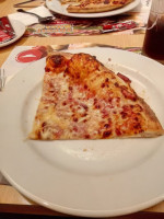 Pizza Hut Parque Atlantico food