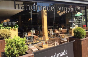 Handmade Burger Company outside