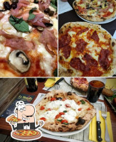 Pizzeria La Monella food