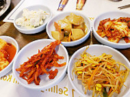 Hyun Poong Gom Tang food