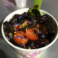 Yogurtland food