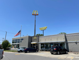 Mcdonald's outside