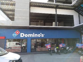 Domino's Los Reyes De Salgado outside