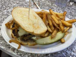 The Original Mel's Diner food