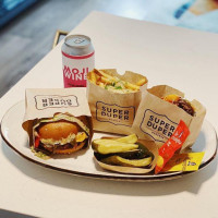 Super Duper Burgers Chestnut Street food