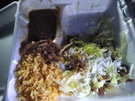 Tono's Tacos food