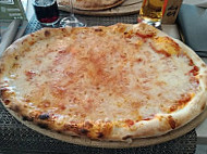 Tourle La Pizzeria food