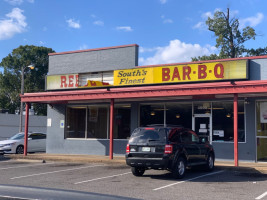 Reese's Bar-B-Q food