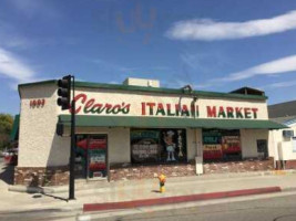 Claro's Italian Market outside