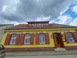 Bakony Étterem outside