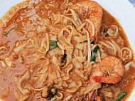 Malinja Char Keow Teow food