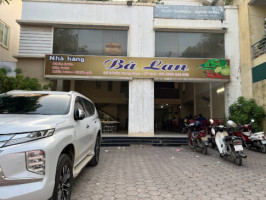 Quán Lươn Bà Lan outside