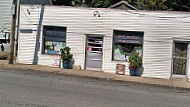 Mill Street Wines Liquors outside