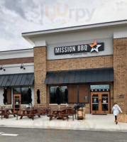 Mission Bbq outside