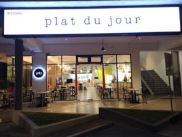 Plat Du Jour inside