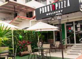 Pronto Pizza inside