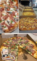 Zaza's Pizzeria Inc food