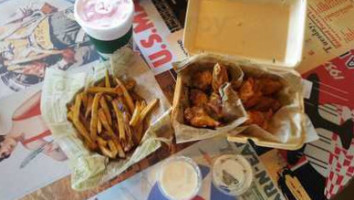 Wingstop food