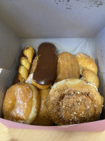 Crispy's Donuts food