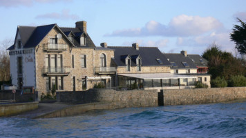 Creperie De La Plage outside