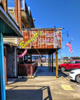 Bennett's Fish Shack outside