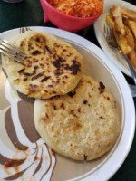 I Love Pupusas food