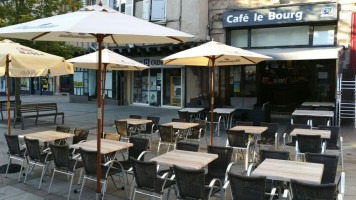 Cafe Le Bourg inside