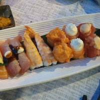 Sushi Fu food