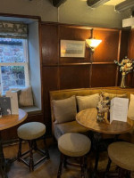 The Red Lion Inn inside