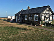 Sea Cafe On The Green outside