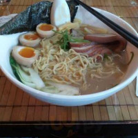 Amu Manu Ramen food