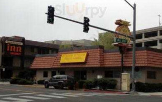 The Golden Flower Vietnamese Restaurant outside