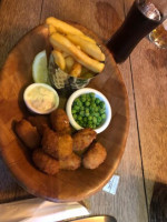 The Three Horseshoes food