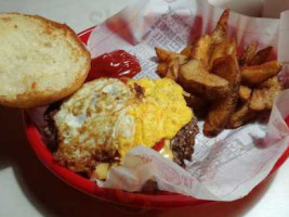 Fuddruckers food