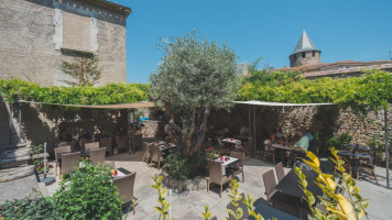 Brasserie Le Donjon inside