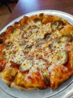 Pini's Pizzeria food