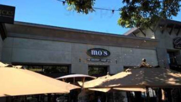 Mo's Breakfast And Burger Joint outside