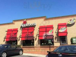 Applebee's Grill outside