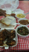 Triple B's BBQ food