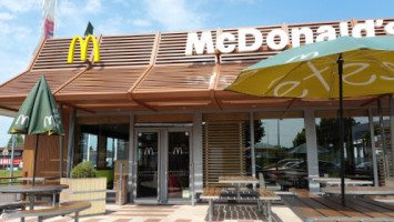 Mcdonald's inside