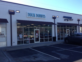 Duck Donuts outside